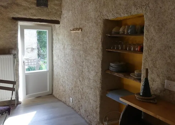 Le Nid, Petit De Campagne Boffres